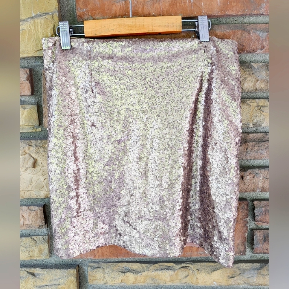 Tobi sequin rose gold mini skirt, size M